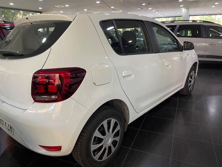 Dacia Sandero Comfort foto 7