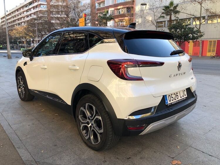 Renault Captur ZEN  E-TECH HIBRIDO ENCHUFABLE  160CV foto 4